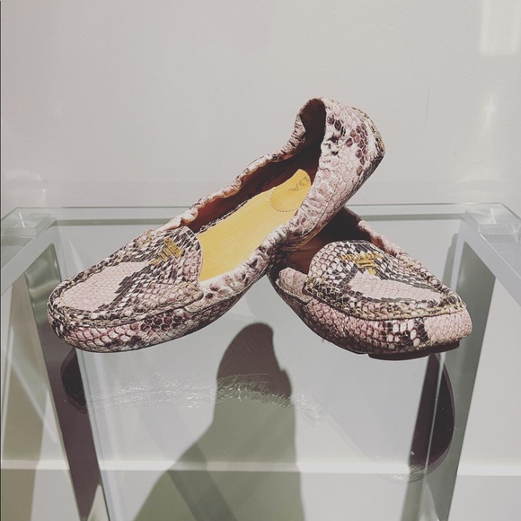 PRADA loafers snake print. Size 8.5 - Picture 2 of 4